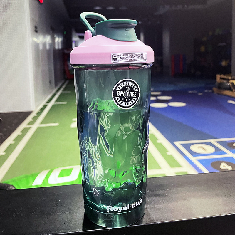 健康饮品的完美伴侣：RoyalCup摇摇杯 - 第1张