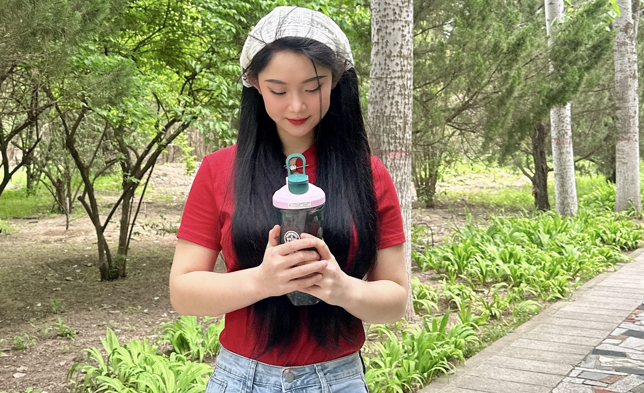 旅行路上的饮食守护者：Royal Cup漩涡杯的便携营养补给